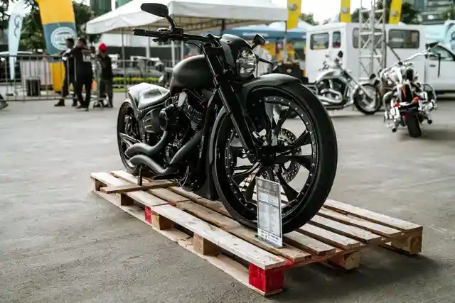 Our team providing safe motorcycle transport nationwide